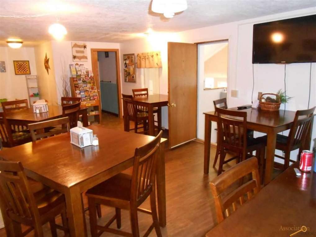 The Brookside Motel / Mt. Rushmore คีย์สโตน ภายนอก รูปภาพ