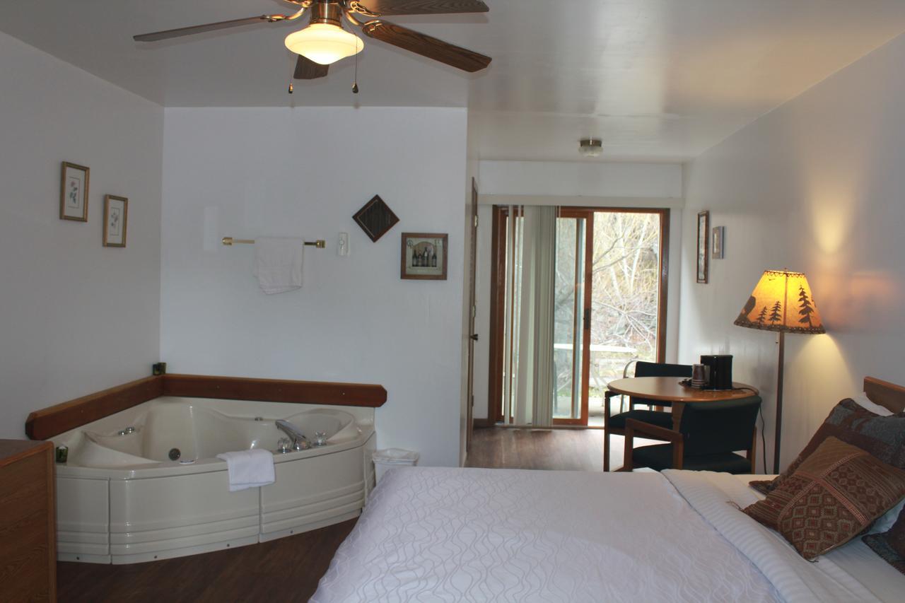 The Brookside Motel / Mt. Rushmore คีย์สโตน ภายนอก รูปภาพ